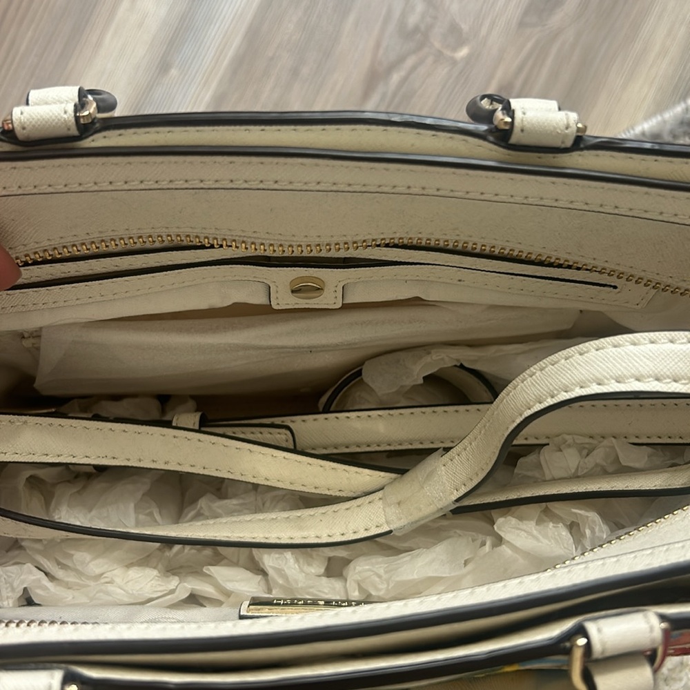 I purchased this adorable bag, removed the tags but then never used it. - Picture 3 of 5